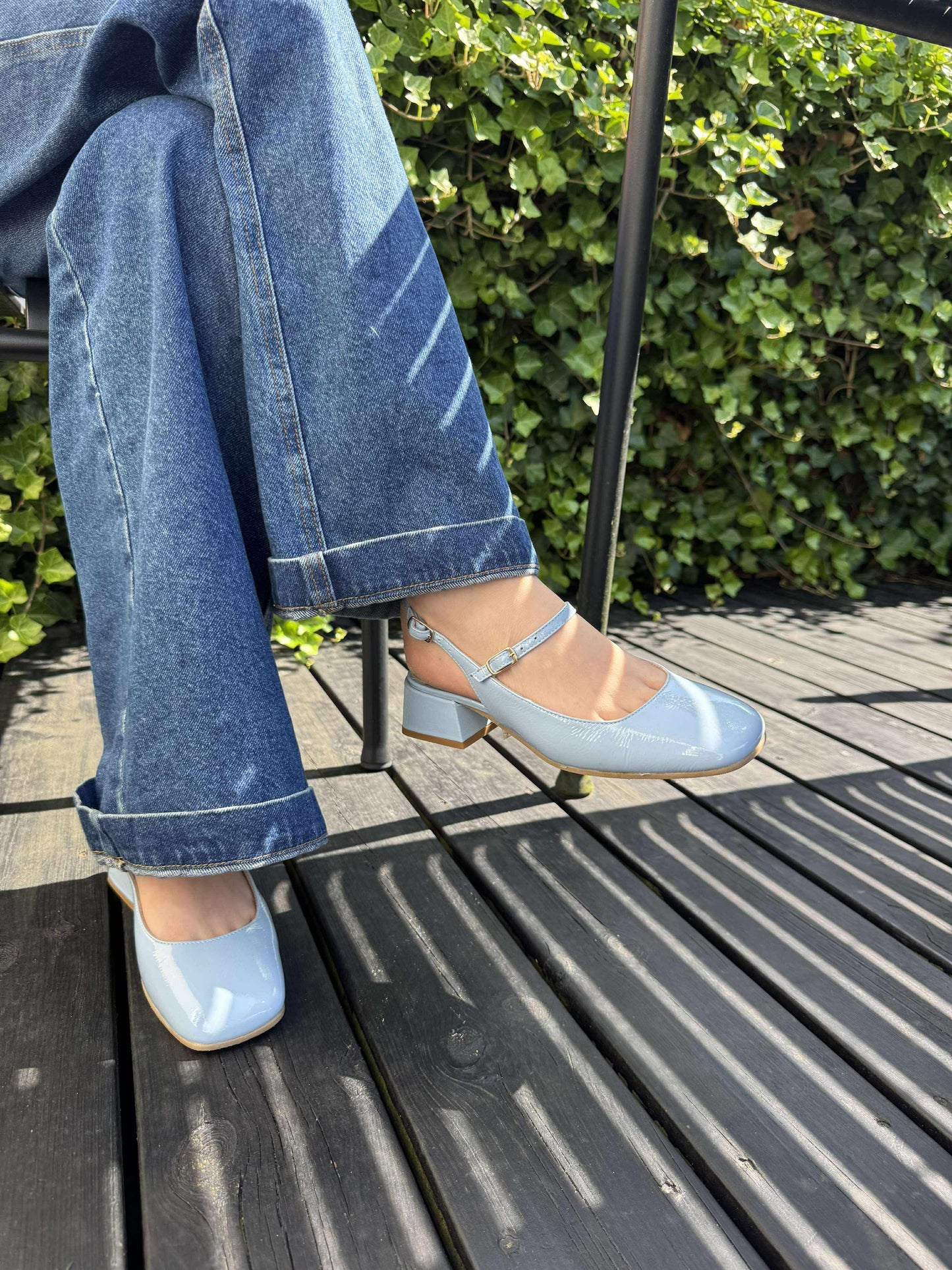 Lyon Slingback - Sky
