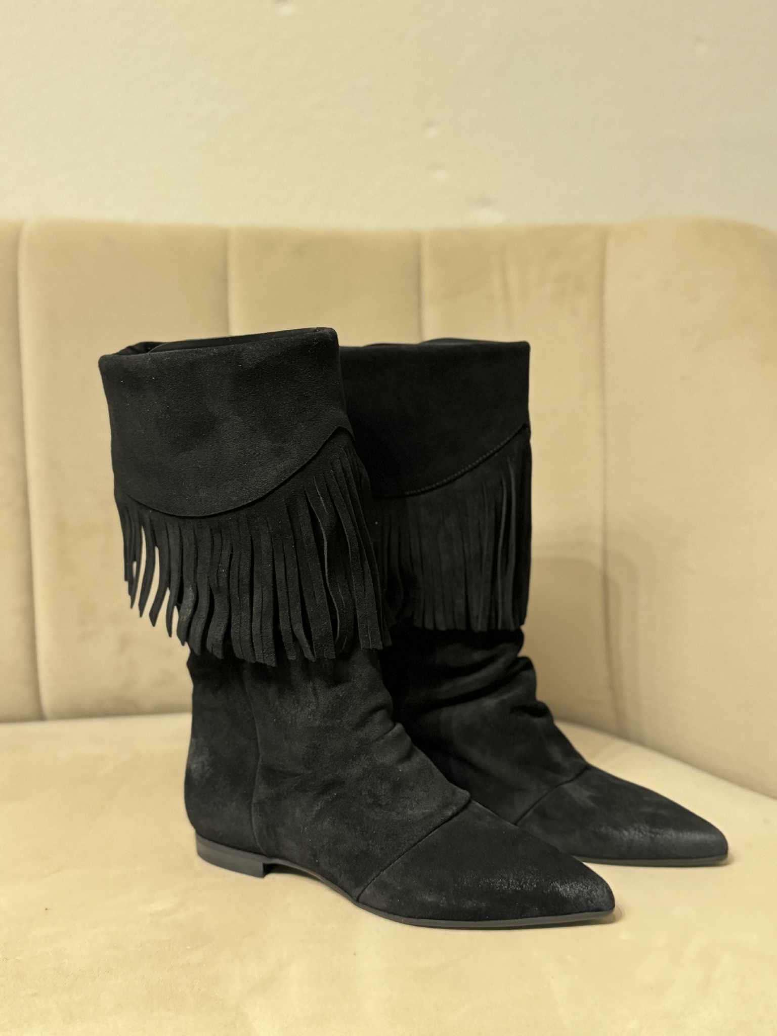 Kaia Suede Nero (black)