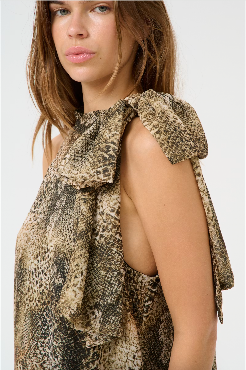 SankaGZ Dress Snake nga Gestuz
