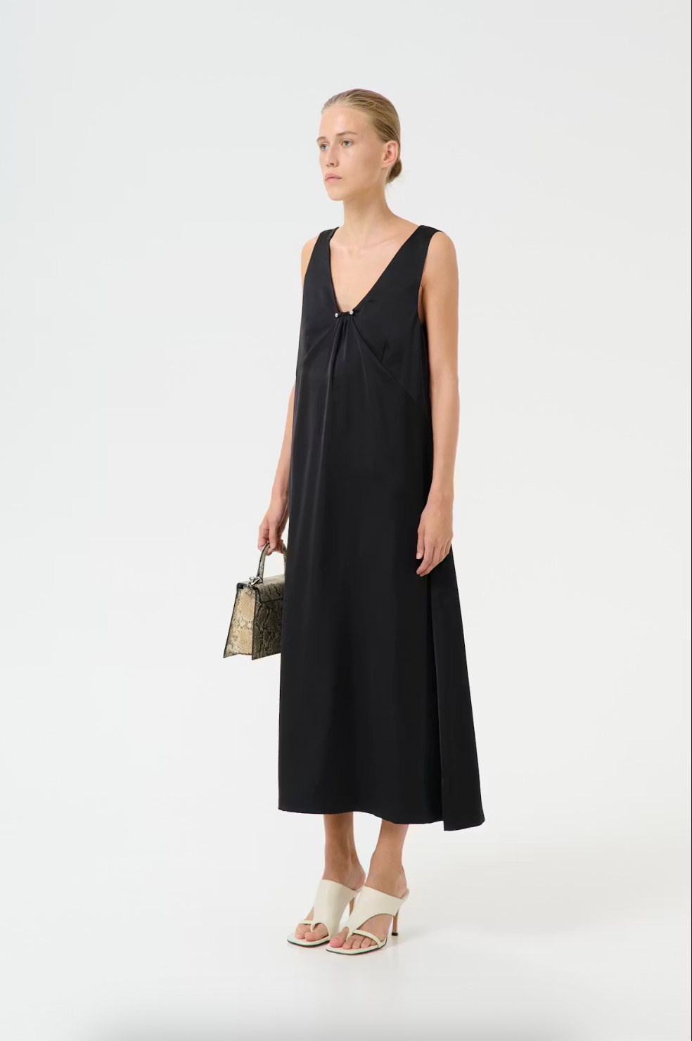JessieGZ Dress Black nga Gestuz