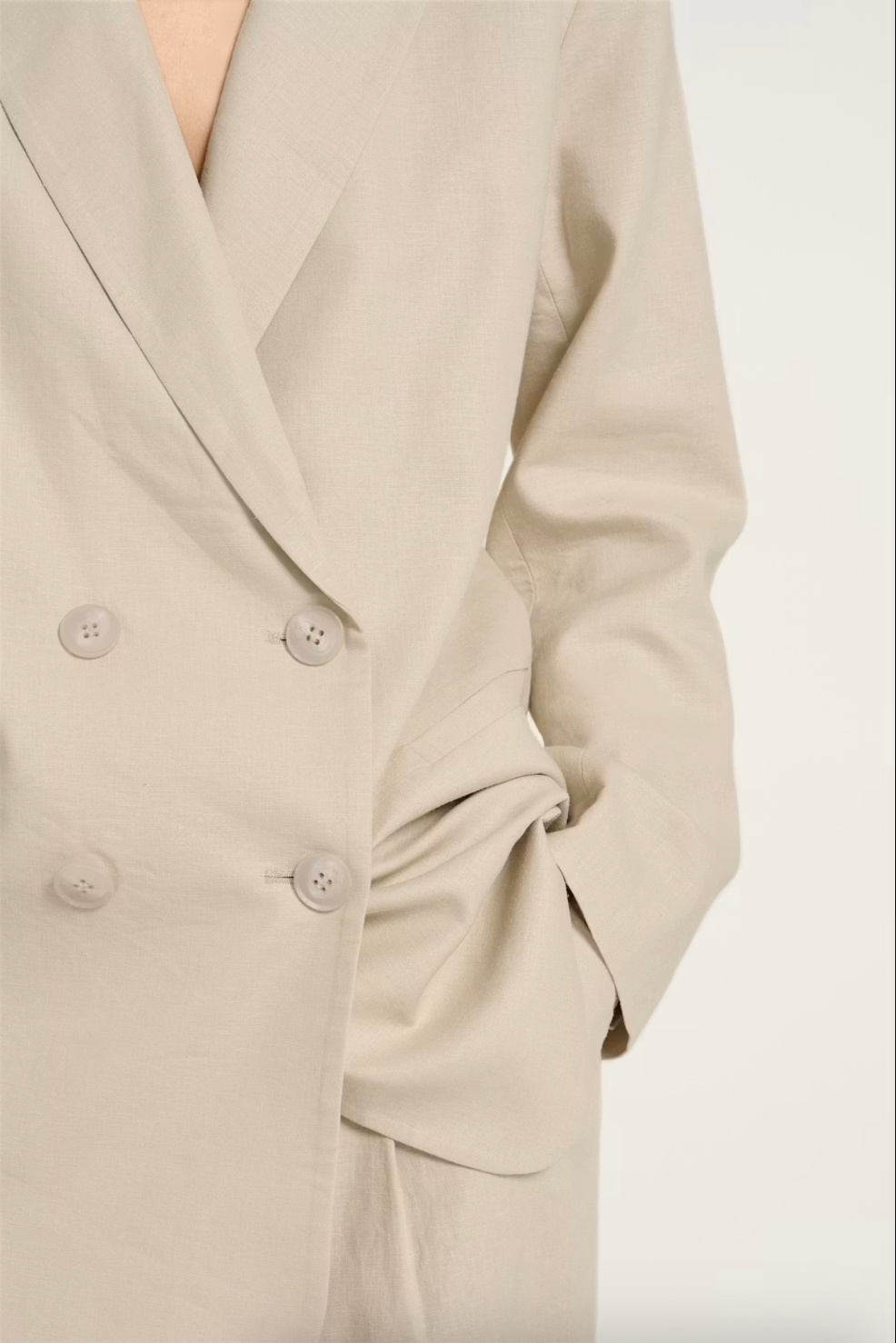 Elara Linen Blazer nga Gestuz