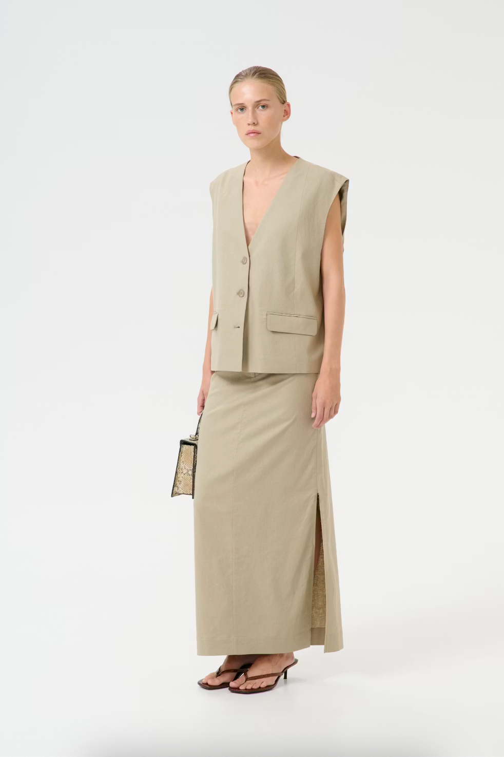 GZizza Linen Skirt nga Gestuz