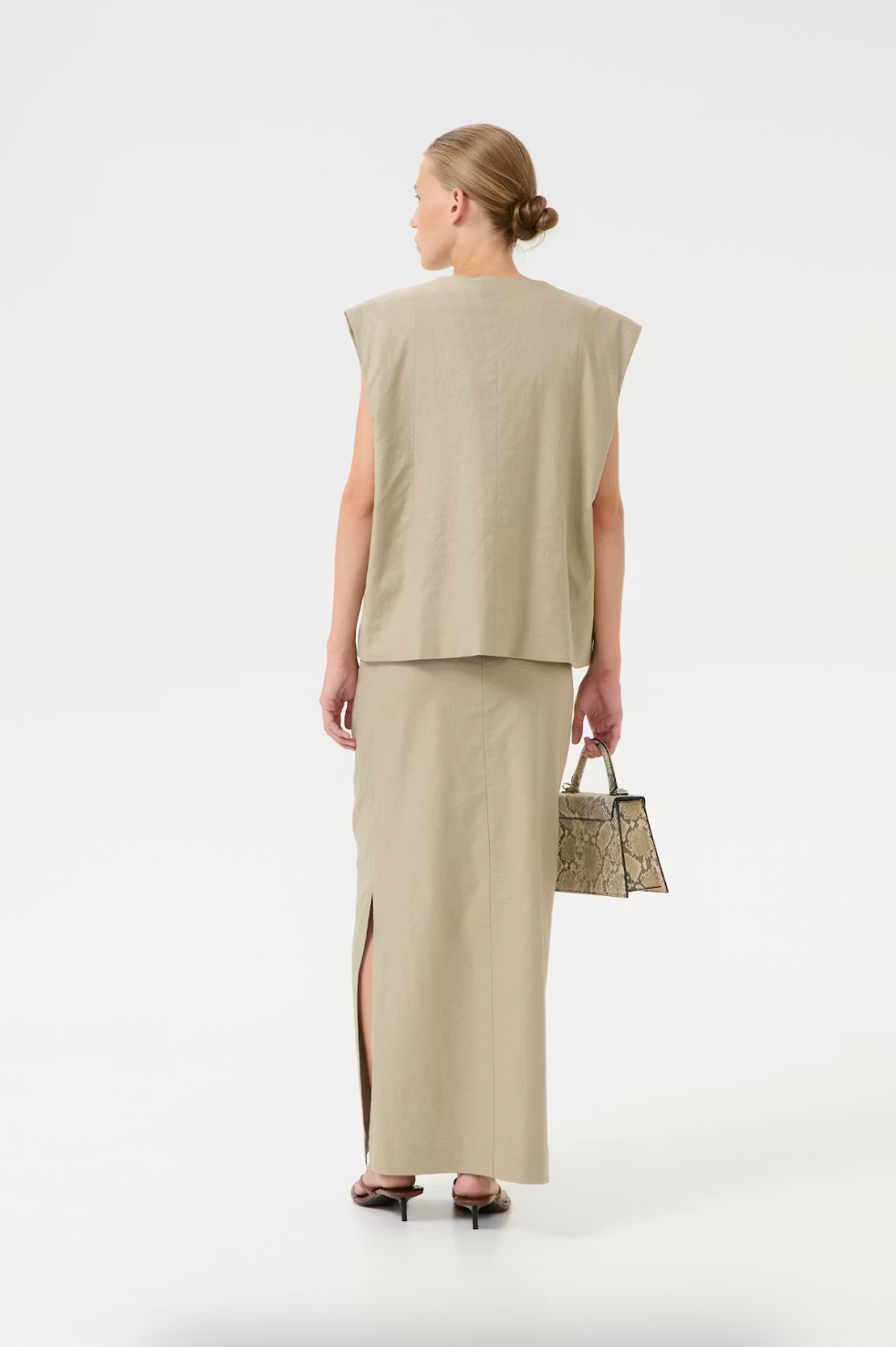 GZizza Linen Skirt nga Gestuz