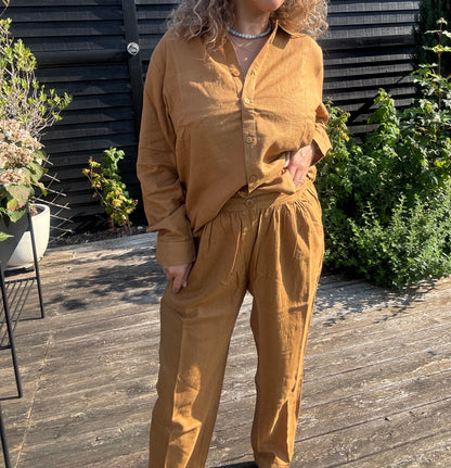 Jannie Shirt, Earth